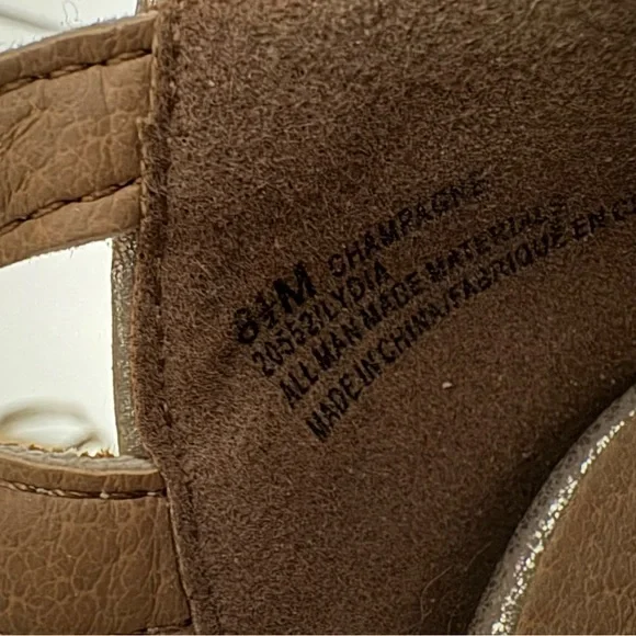 Maurice’s Women's Golden Strappy Wedge Sandals Sz 8.5 - Picture 10 of 10